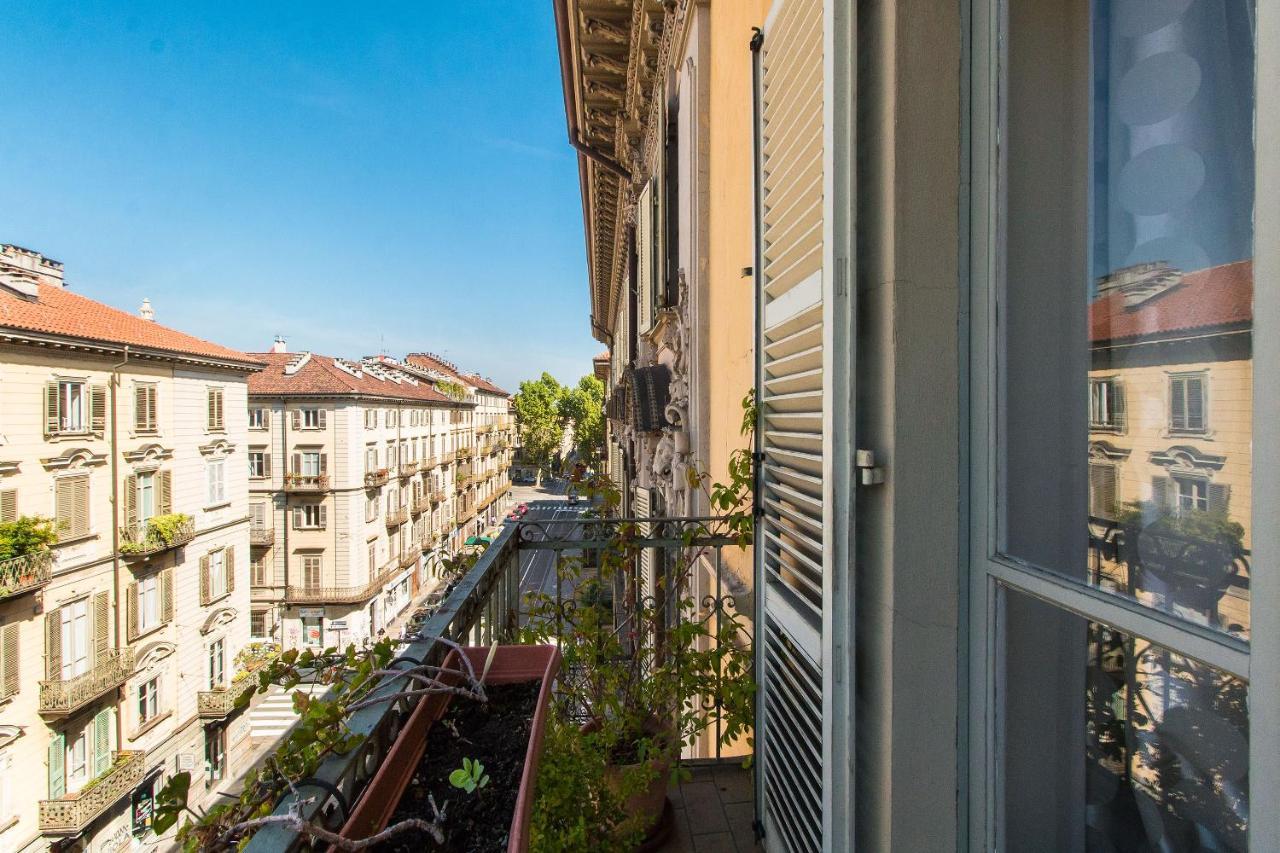 Porta Nuova & Parco Del Valentino Roomy Flat Turin Luaran gambar