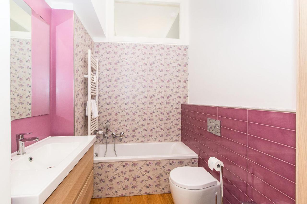 Porta Nuova & Parco Del Valentino Roomy Flat Turin Luaran gambar