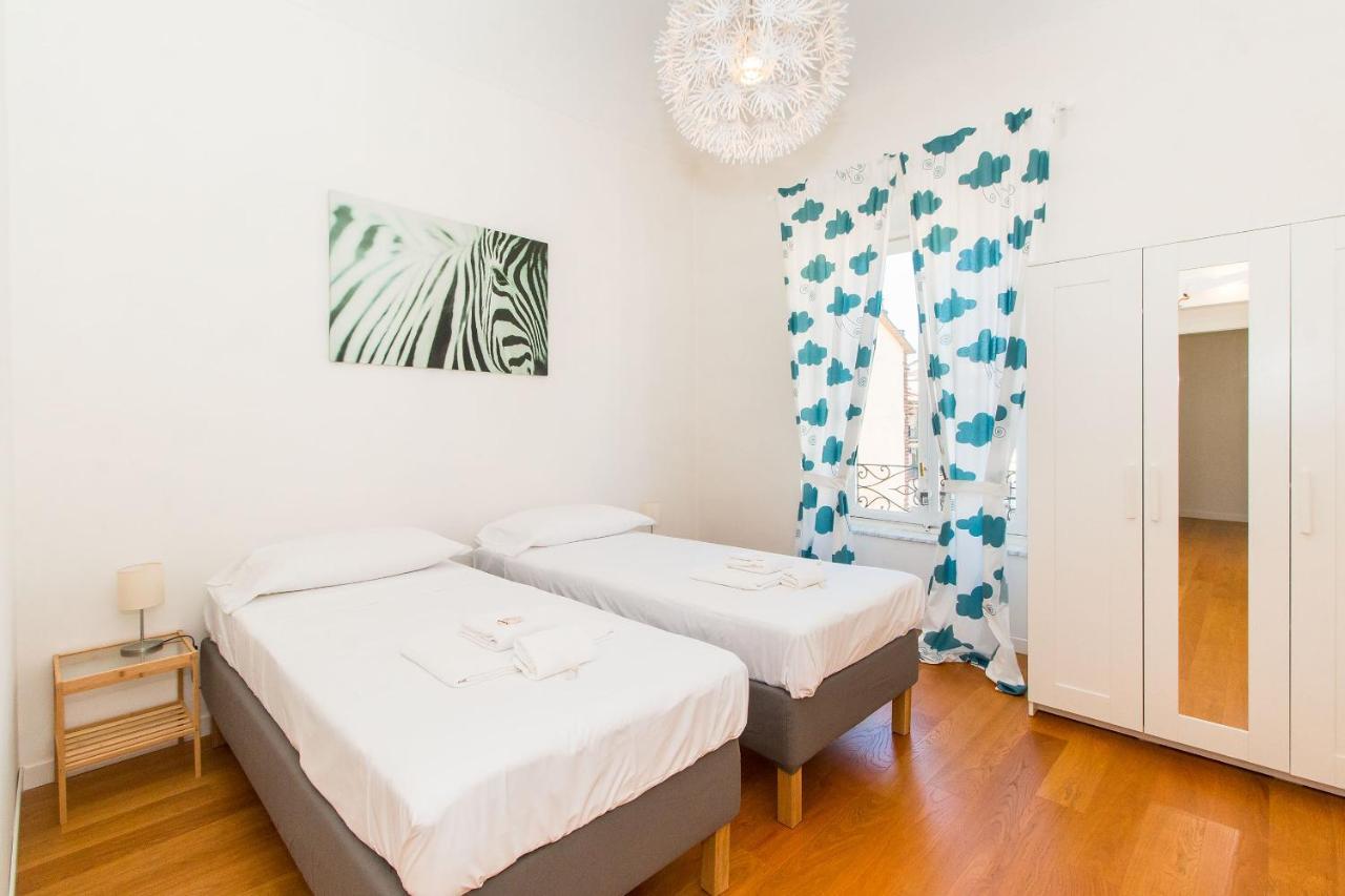 Porta Nuova & Parco Del Valentino Roomy Flat Turin Luaran gambar